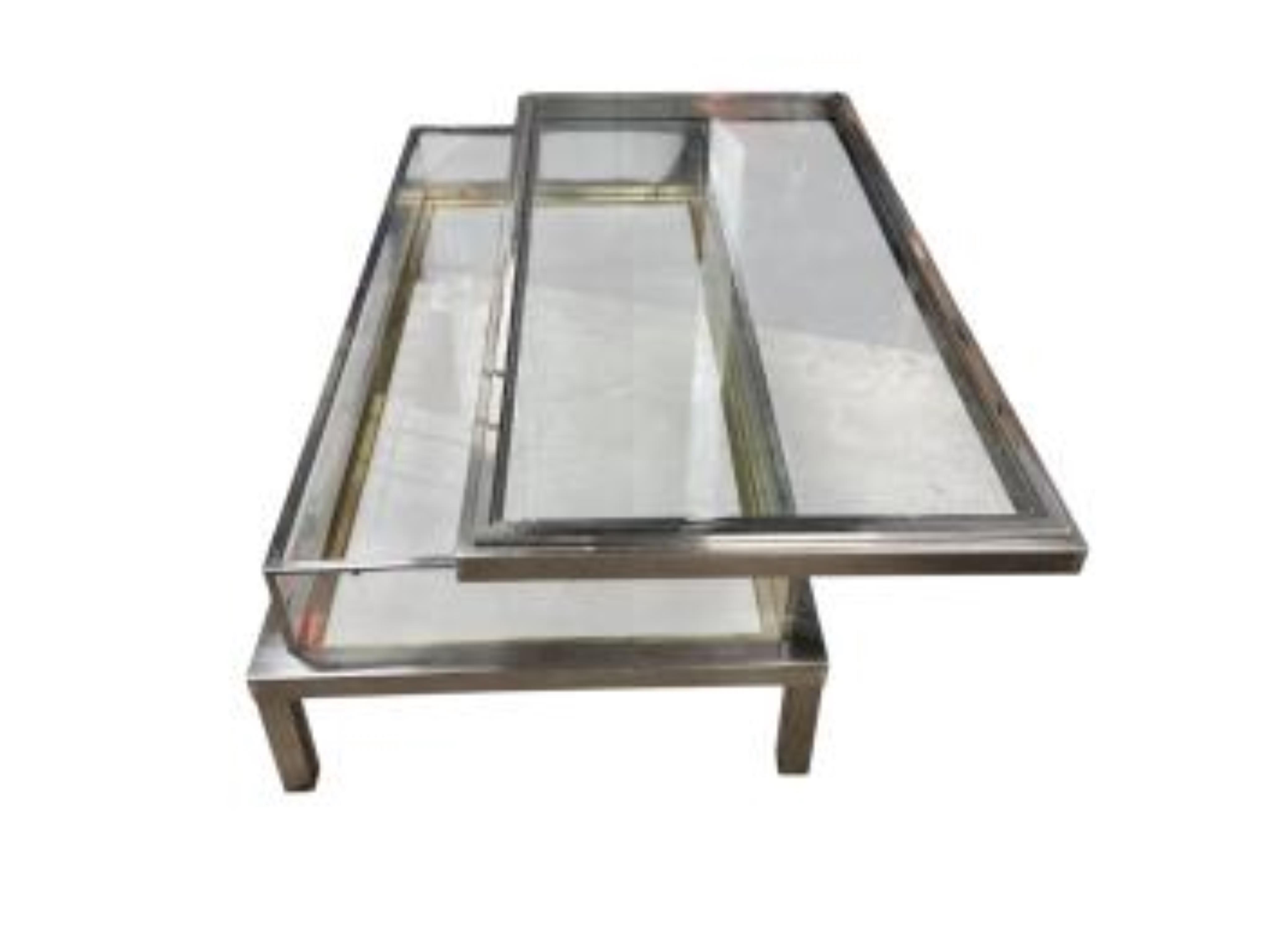 A Romeo Rega rectangular display coffee table, width 138cm, depth 68cm, height 42cm